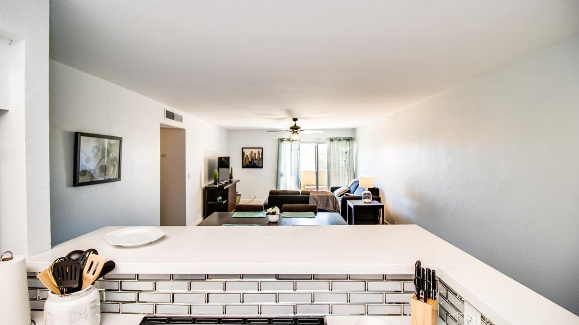 Contemporary In Hub Of Old Town Holiday home